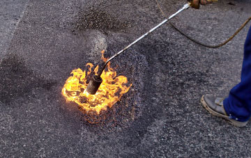 Yarnbrook flat roofing repairs